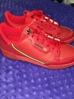 adidas Kids Red Low-Top Sneakers with Gold Accent